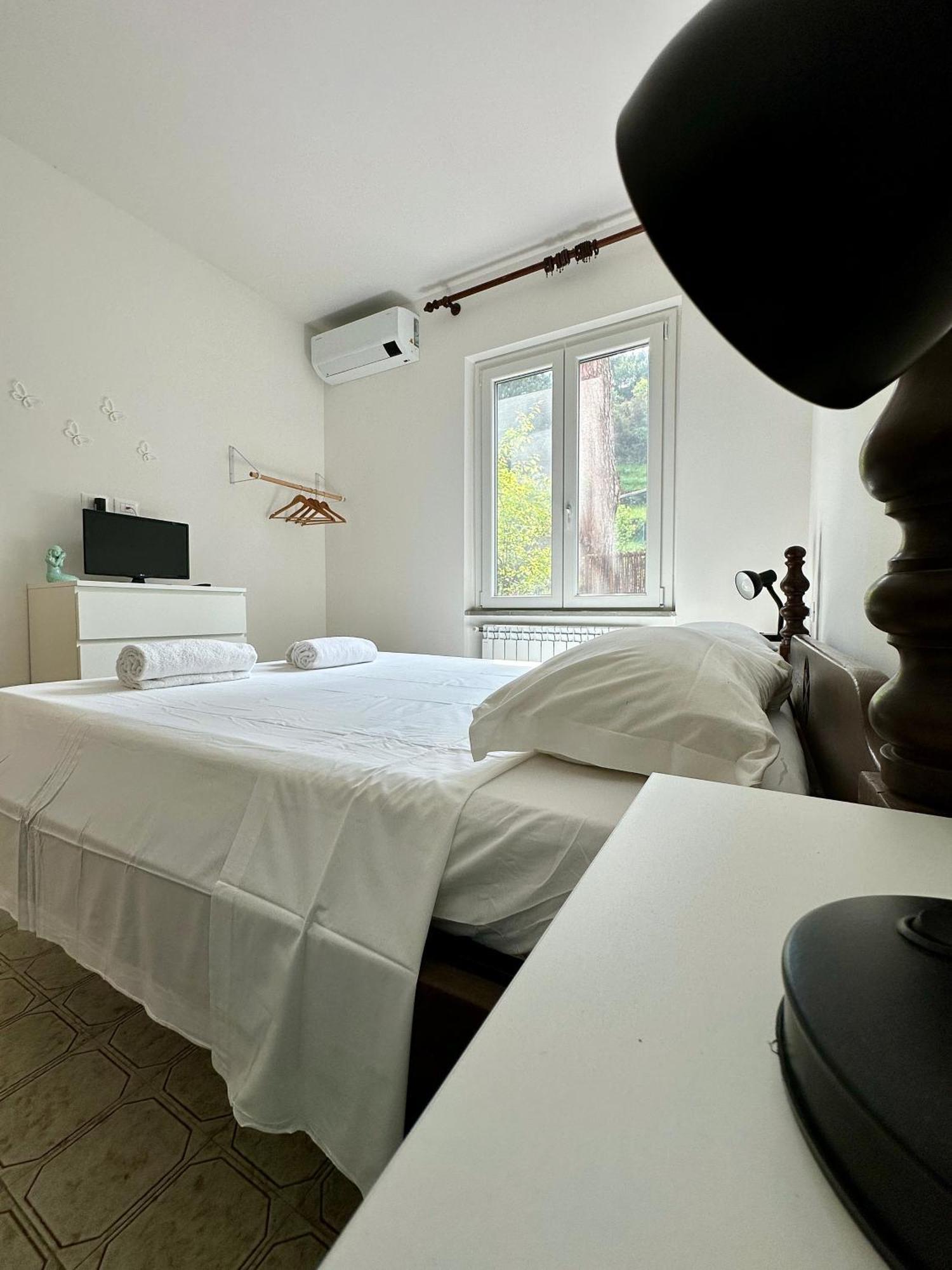 Terrace & Parking - Holiday Home Near Fegina Beach Monterosso al Mare Extérieur photo
