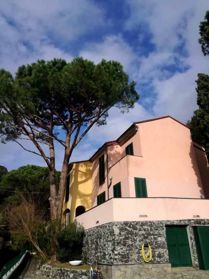 Terrace & Parking - Holiday Home Near Fegina Beach Monterosso al Mare Extérieur photo